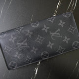 ルイヴィトン モノグラム・エクリプス ポルトフォイユ・ブラザ ICチップ内蔵 二つ折り財布 長財布 ブラック - NEWSED