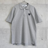 プレイ コムデギャルソン ハートロゴパッチ 半袖ポロシャツ グレー LLサイズ AD2008 - NEWSED