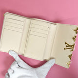 ルイ ヴィトン ポルトフォイユ カプシーヌ コンパクト クオーツ 三つ折り財布 ホワイト M11363 - NEWSED