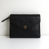 ルイ ヴィトン モノグラム アンプラント ポルトフォイユ ヴィクトリーヌ コンパクトウォレット 三つ折り財布 ブラック M64060 - NEWSED