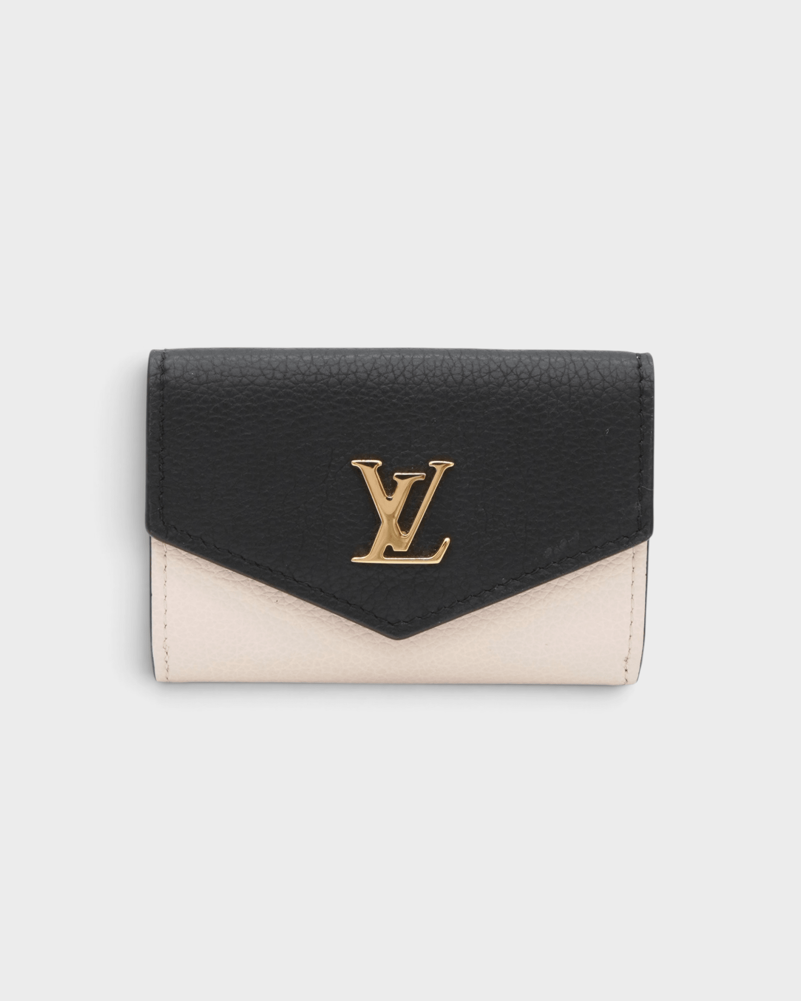 ゆ*ん様 年末年始最終値下げ❣️新品未使用❣️Louis Vuitton ネイビ ゆ*ん様 年末年始最終値下げ❣️新品未使用❣️Louis Vuitton ネイビ