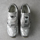 アディダス MICRO PACER ローカット スニーカー シルバー - NEWSED