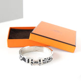 エルメス クリッククラックPM Panoplie Equestre 乗馬の装具一式 バングル シルバー ブラック ホワイト 箱付き - NEWSED