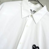 プレイ コム デ ギャルソン ハートロゴ 長袖シャツ ホワイト / ブラック - NEWSED