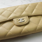 シャネル ココマーク マトラッセ キャビアスキン 三つ折り財布 アイボリー - NEWSED