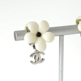 シャネル ココマーク フラワー ラインストーン イヤリング シルバー / ホワイト - NEWSED