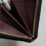 シャネル ラムスキン マトラッセ ラウンドジップ レザー 長財布 ブラック 保存袋・箱付き - NEWSED