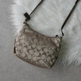 コーチ シグネチャー キャンバス ショルダーバッグ ポシェット ベージュ - NEWSED