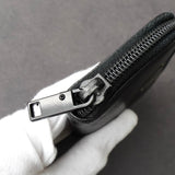 プラダ サフィアーノ レザー コインケース 三角プレート ラウンドジップ ブラック - NEWSED