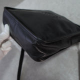 ロエベ アナグラム ショルダーバッグ レザー ブラック - NEWSED