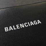 バレンシアガ ロゴ レザー ラウンドジップ 長財布 ブラック 箱付き - NEWSED