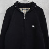 バーバリー ジップアップ ニットジャケット ホースロゴ 刺繍 ノバチェック裏地 キリティング裏地 ブラック - NEWSED