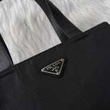 プラダ ポコノ テスート ナイロン / レザー ハンドバッグ トライアングルロゴ ブラック - NEWSED