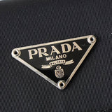 プラダ トライアングルロゴ ナイロン 三つ折り財布 ブラック 箱付き - NEWSED
