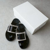 メゾンマルジェラ ビジューバックル サンダル ブラック - NEWSED