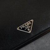 プラダ サフィアーノ レザー 二つ折り財布 長財布 三角プレート ブラック - NEWSED