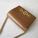 グッチ ズゥミ パイソン チェーン ミニウォレット 二つ折り財布 キャメル - NEWSED