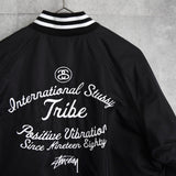 ステューシー ロゴ 刺繍 スタジャン ブラック - NEWSED