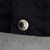 メゾン キツネ カレッジロゴ バックロゴ ワッペン スタジャン ネイビー/ホワイト - NEWSED