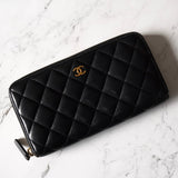 シャネル ラムスキン マトラッセ ラウンドジップ レザー 長財布 ブラック 保存袋・箱付き - NEWSED