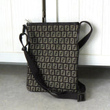 フェンディ ズッキーノ キャンバス ショルダーバッグ サコッシュ ブラウン - NEWSED