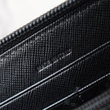 プラダ サフィアーノ レザー 三角プレート ラウンドジップ 長財布 ブラック - NEWSED