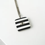 シャネル ココマーク ボーダー チェーン スクエア ネックレス シルバー / ブラック / ホワイト - NEWSED