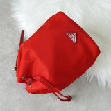 プラダ ポコノ テスート ナイロン レザー 巾着バッグ ミニ ハンドバッグ ポーチ レッド - NEWSED