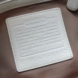 コーチ シグネチャー キャンバス ショルダーバッグ ベージュ - NEWSED