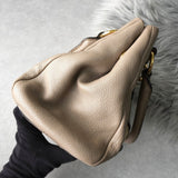 ミュウミュウ ロゴ レザー ハンドバッグ ベージュ レディース - NEWSED