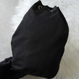 プラダ ポコノ テスート ナイロン トライアングルロゴ 巾着バッグ ポーチ ブラック - NEWSED