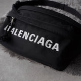 バレンシアガ ロゴ ウエストポーチ ホイールベルトパック ボディバッグ ブラック - NEWSED