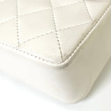 シャネル ターンロック ミニミニマトラッセ ラムスキン チェーンショルダーバッグ ホワイト - NEWSED