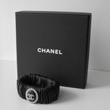 シャネル ココマーク ラインストーン レザー シュシュ ヘアゴム ブラック - NEWSED