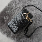 ヴィヴィアン ウエストウッド オーブ エナメル レザー ショルダーバッグ ブラック - NEWSED