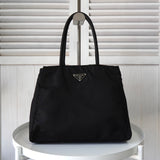 プラダ ポコノ テスート ナイロン ハンドバッグ トライアングルロゴ ブラック - NEWSED