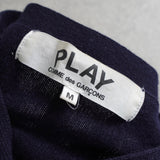 プレイ コム デ ギャルソン ハートロゴ カーディガン ネイビー - NEWSED