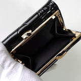 ヴィヴィアン・ウエストウッド オーブ 三つ折り財布 エナメル レザー ブラック 未使用品 - NEWSED