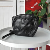 フェンディ 編み込み レザー ショルダーバッグ ポシェット 自立型 ブラック - NEWSED