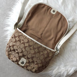 コーチ シグネチャー キャンバス ショルダーバッグ ベージュ - NEWSED