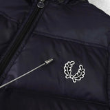 フレッドペリー ロゴ ダウンジャケット ブラック - NEWSED