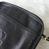 ロエベ アナグラム レザー ショルダーバッグ ポシェット ブラック - NEWSED