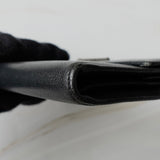 プラダ トライアングルロゴ サフィアーノ レザー 三つ折り財布 ブラック - NEWSED