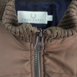 フレッドペリー ロゴ 刺繍 ニット切り替え キルティングジャケット 中綿ブルゾン ブラウン - NEWSED