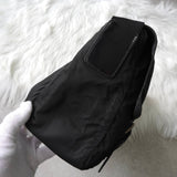 プラダ ポコノ テスート ナイロン 三角プレート ショルダーバッグ メッセンジャーバッグ ブラック - NEWSED