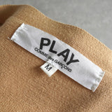 プレイ コム デ ギャルソン ハートロゴ カーディガン ベージュ - NEWSED