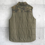 ステューシー ダウンベスト 迷彩柄 カモ柄 カーキ - NEWSED