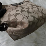 コーチ シグネチャー キャンバス ショルダーバッグ ポシェット ベージュ - NEWSED