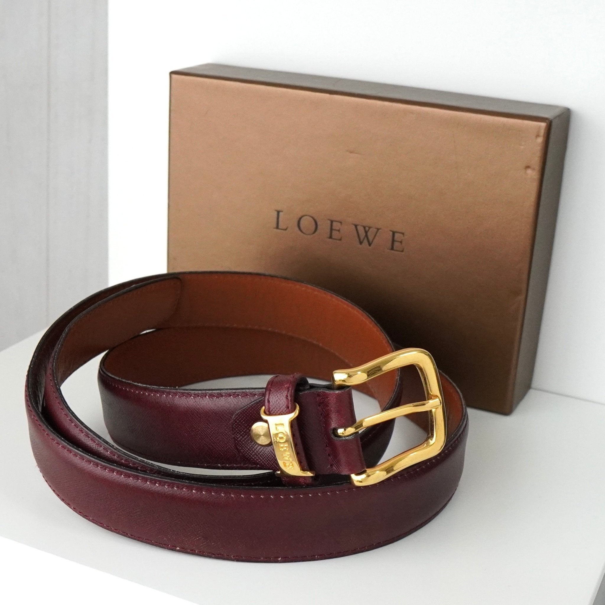 LOEWE アナグラムブレスレット 箱、ポーチ付き 注目ブランド LOEWE アナグラムブレスレット 箱、ポーチ付き
