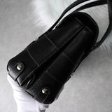 サルバトーレ フェラガモ レザー ガンチーニ ショルダーバッグ トートバッグ 肩掛け ブラック - NEWSED